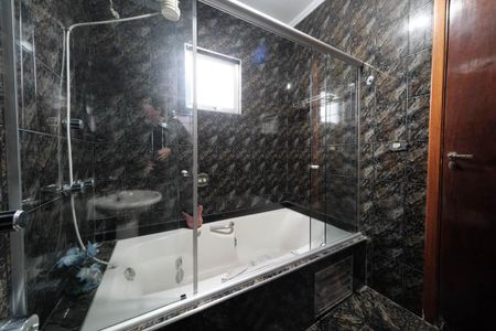 Casa à venda com 178m², 3 quartos e 2 vagasBanheiro da Suíte 1