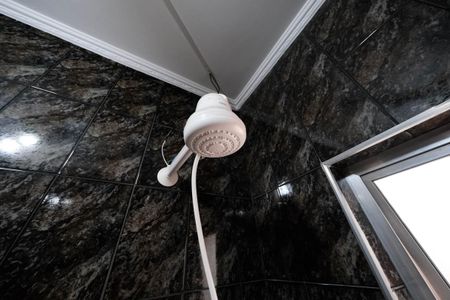 Casa à venda com 178m², 3 quartos e 2 vagasBanheiro