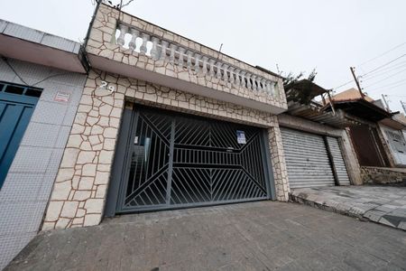 Casa à venda com 178m², 3 quartos e 2 vagasFachada