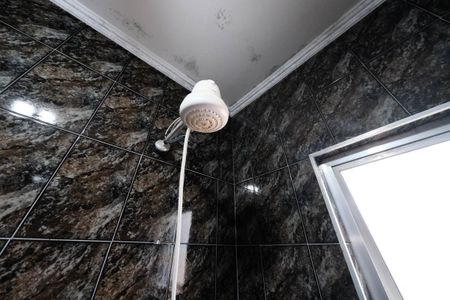 Casa à venda com 178m², 3 quartos e 2 vagasBanheiro da Suíte 2