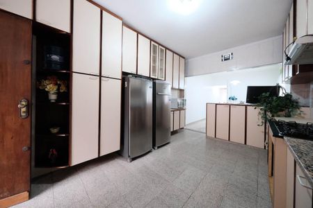 Casa à venda com 178m², 3 quartos e 2 vagasCozinha