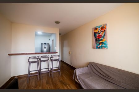 Apartamento para alugar com 80m², 2 quartos e 2 vagasSala