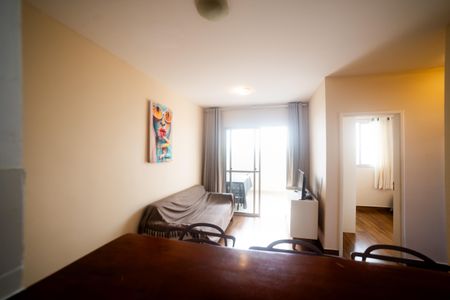 Apartamento para alugar com 80m², 2 quartos e 2 vagasSala