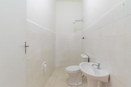 Casa à venda com 142m², 2 quartos e 1 vaga Casa à venda com 142m², 2 quartos e 1 vagaBanheiro de Serviço