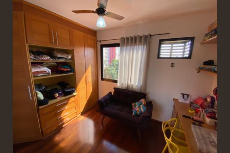 Apartamento à venda com 114m², 4 quartos e 2 vagasQuarto 3