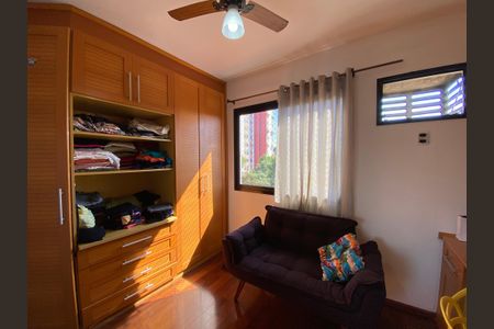 Apartamento à venda com 114m², 4 quartos e 2 vagasQuarto 3