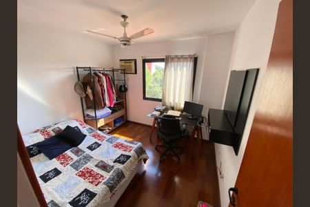 Apartamento à venda com 114m², 4 quartos e 2 vagasQuarto 4