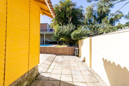 Casa à venda com 215m², 3 quartos e 4 vagas Casa à venda com 215m², 3 quartos e 4 vagasQuintal