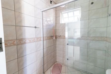 Casa à venda com 215m², 3 quartos e 4 vagas Casa à venda com 215m², 3 quartos e 4 vagasBanheiro da Suíte