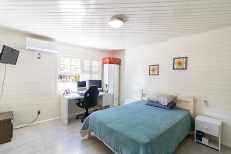 Casa à venda com 215m², 3 quartos e 4 vagas Casa à venda com 215m², 3 quartos e 4 vagasSuíte