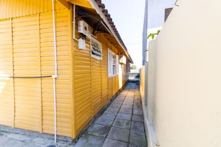 Casa à venda com 215m², 3 quartos e 4 vagas Casa à venda com 215m², 3 quartos e 4 vagasQuintal