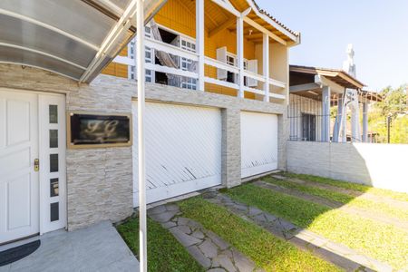 Casa à venda com 215m², 3 quartos e 4 vagas Casa à venda com 215m², 3 quartos e 4 vagasÁrea comum