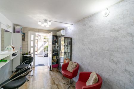 Casa à venda com 215m², 3 quartos e 4 vagas Casa à venda com 215m², 3 quartos e 4 vagasÁrea comum