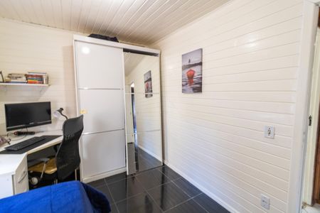 Casa à venda com 215m², 3 quartos e 4 vagas Casa à venda com 215m², 3 quartos e 4 vagasQuarto 2