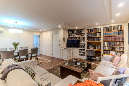 Apartamento à venda com 136m², 4 quartos e 2 vagas Apartamento à venda com 136m², 4 quartos e 2 vagasSala