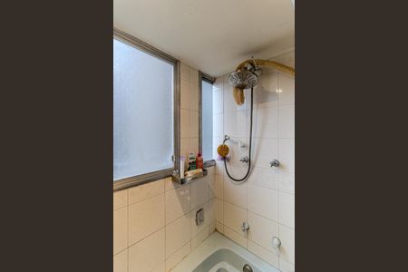 Apartamento à venda com 136m², 4 quartos e 2 vagas Apartamento à venda com 136m², 4 quartos e 2 vagasBanheiro da Suíte