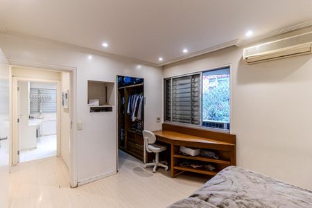 Apartamento à venda com 136m², 4 quartos e 2 vagas Apartamento à venda com 136m², 4 quartos e 2 vagasSuíte