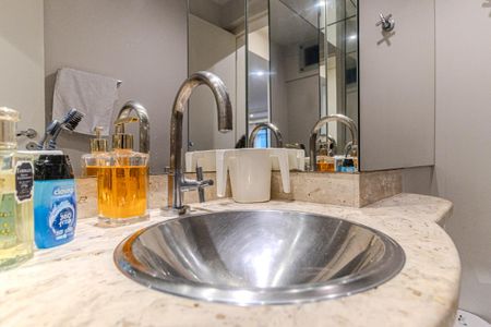 Apartamento à venda com 136m², 4 quartos e 2 vagas Apartamento à venda com 136m², 4 quartos e 2 vagasLavabo