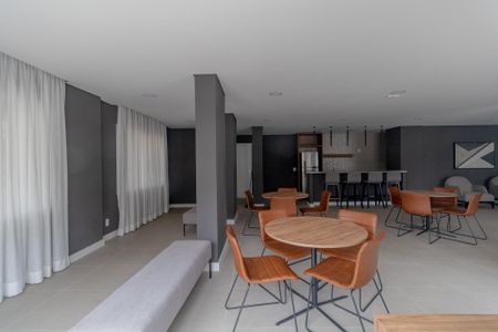 Apartamento à venda com 42m², 2 quartos e 1 vaga Apartamento à venda com 42m², 2 quartos e 1 vagaÁrea Comum - Salão de Festas