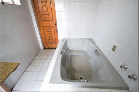 Casa à venda com 253m², 3 quartos e 7 vagas