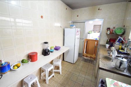 Casa à venda com 253m², 3 quartos e 7 vagas