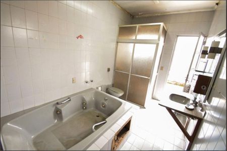 Casa à venda com 253m², 3 quartos e 7 vagas