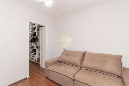 Casa à venda com 323m², 4 quartos e 4 vagas