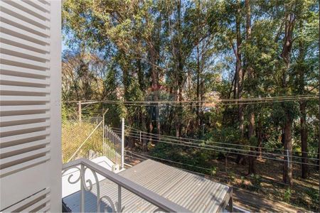 Casa à venda com 323m², 4 quartos e 4 vagas