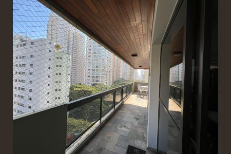 Apartamento à venda com 235m², 3 quartos e 3 vagas