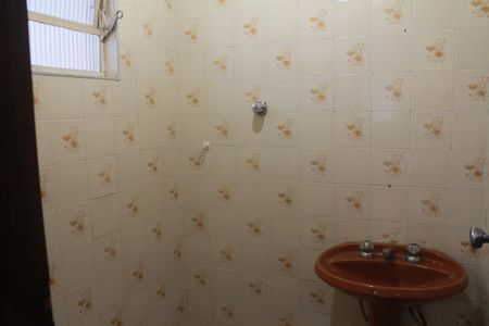 Casa à venda com 100m², 2 quartos e 2 vagasLavabo