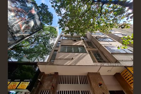 Apartamento à venda com 43m², 1 quarto e 1 vaga Apartamento à venda com 43m², 1 quarto e 1 vagaFachada