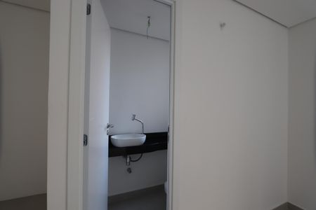 Casa de condomínio à venda com 170m², 3 quartos e 2 vagasLavabo