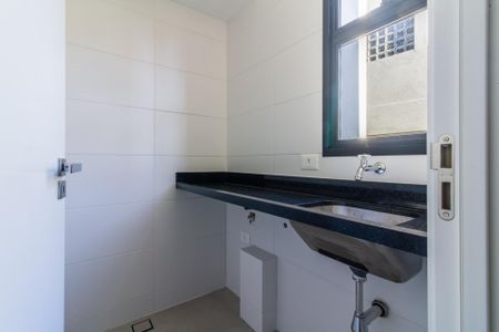 Casa à venda com 214m², 3 quartos e 2 vagas Casa à venda com 214m², 3 quartos e 2 vagasÁrea de Serviço