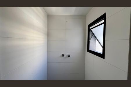 Casa à venda com 276m², 3 quartos e 2 vagasBanheiro da Suíte