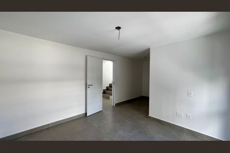 Casa à venda com 276m², 3 quartos e 2 vagasSuíte