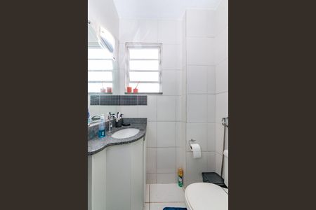 Apartamento à venda com 47m², 2 quartos e 1 vaga Apartamento à venda com 47m², 2 quartos e 1 vagaBanheiro Social