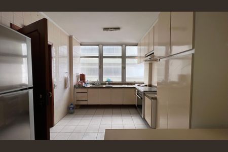 Apartamento à venda com 132m², 3 quartos e 1 vaga Apartamento à venda com 132m², 3 quartos e 1 vagaCozinha