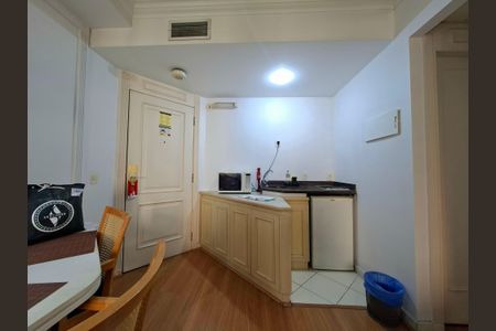 Apartamento à venda com 32m², 1 quarto e 1 vaga Apartamento à venda com 32m², 1 quarto e 1 vagaCozinha