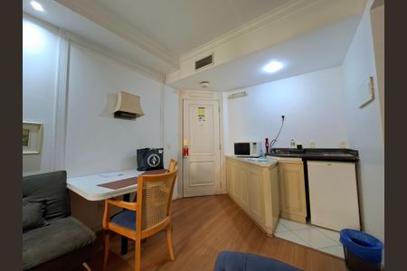 Apartamento à venda com 32m², 1 quarto e 1 vaga Apartamento à venda com 32m², 1 quarto e 1 vagaCozinha