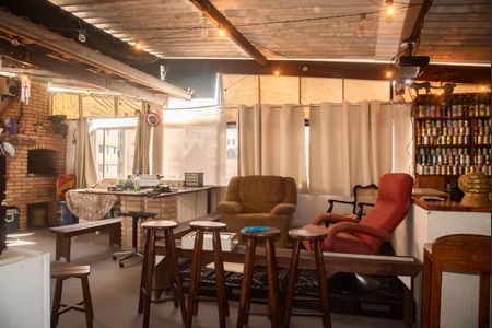 Casa à venda com 234m², 3 quartos e sem vagaPiso superior - Salão