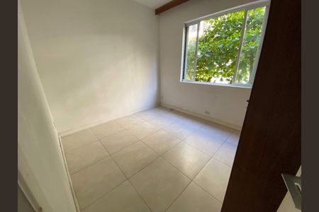 Apartamento à venda com 75m², 2 quartos e sem vaga