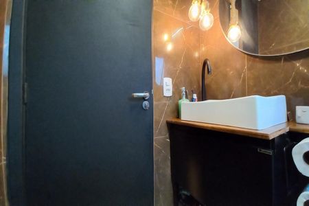 Apartamento à venda com 45m², 2 quartos e 1 vaga Apartamento à venda com 45m², 2 quartos e 1 vagaBanheiro