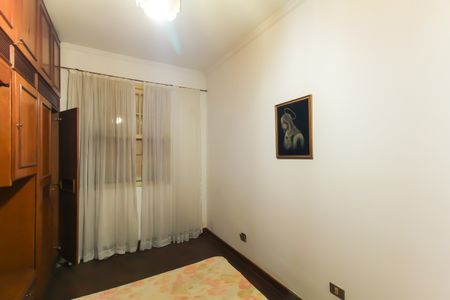 Casa à venda com 180m², 2 quartos e 2 vagas Casa à venda com 180m², 2 quartos e 2 vagasQuarto 1