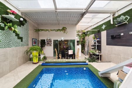 Casa à venda com 180m², 3 quartos e 3 vagasÁrea de Serviço