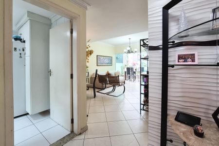 Casa à venda com 180m², 3 quartos e 3 vagasSala