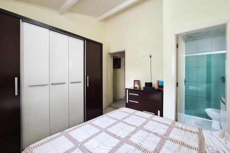 Casa à venda com 180m², 3 quartos e 3 vagasSuíte