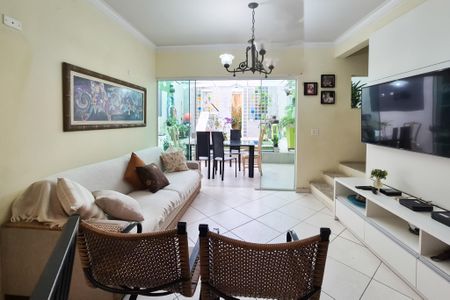 Casa à venda com 180m², 3 quartos e 3 vagasSala