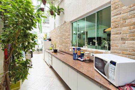 Casa à venda com 180m², 3 quartos e 3 vagasÁrea de Serviço