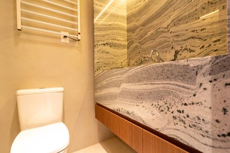 Studio à venda com 33m², 1 quarto e sem vaga Studio à venda com 33m², 1 quarto e sem vagaBanheiro