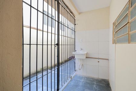 Casa para alugar com 40m², 1 quarto e sem vagaÁrea de serviço